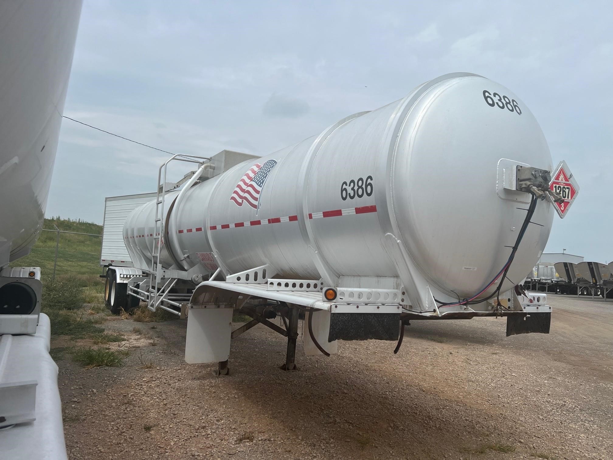 2010 STEPHENS CRUDE TANK - image 2 of 6