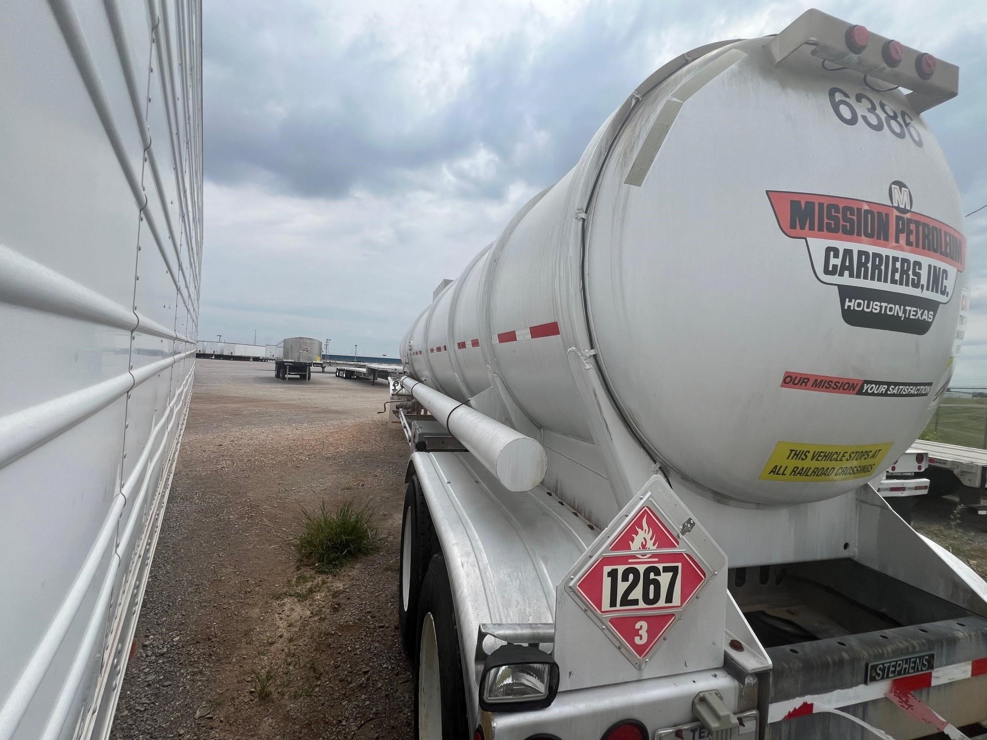 2010 STEPHENS CRUDE TANK - image 4 of 6