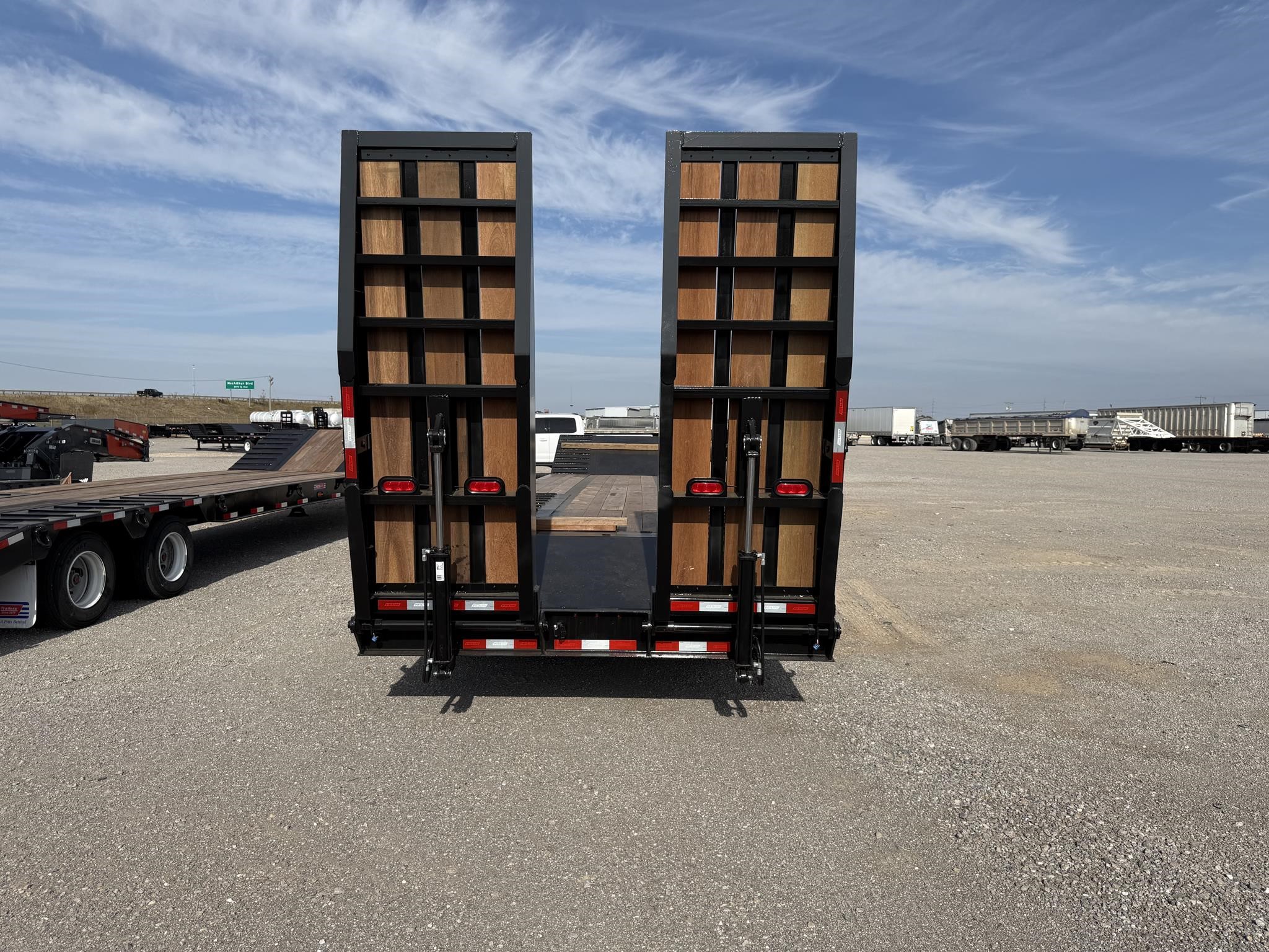 2025 PITTS LB51-33CS HYD RAMP - image 4 of 6